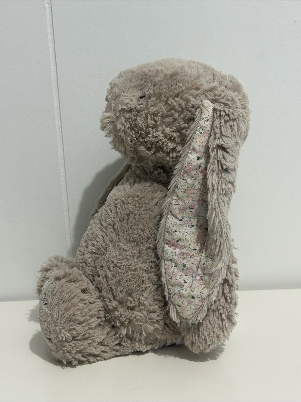 JELLYCAT Bashful Bea Beige Blossom Bunny Rare Retired Plush Toy Stuffed Animal - Picture 3 of 8
